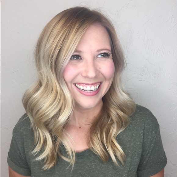 Meet your Posher, Mica - Picture 1 of 1